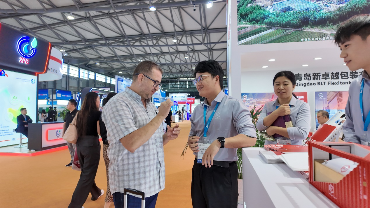 liquid-flexitank-3.png liquid-flexitank-3.png