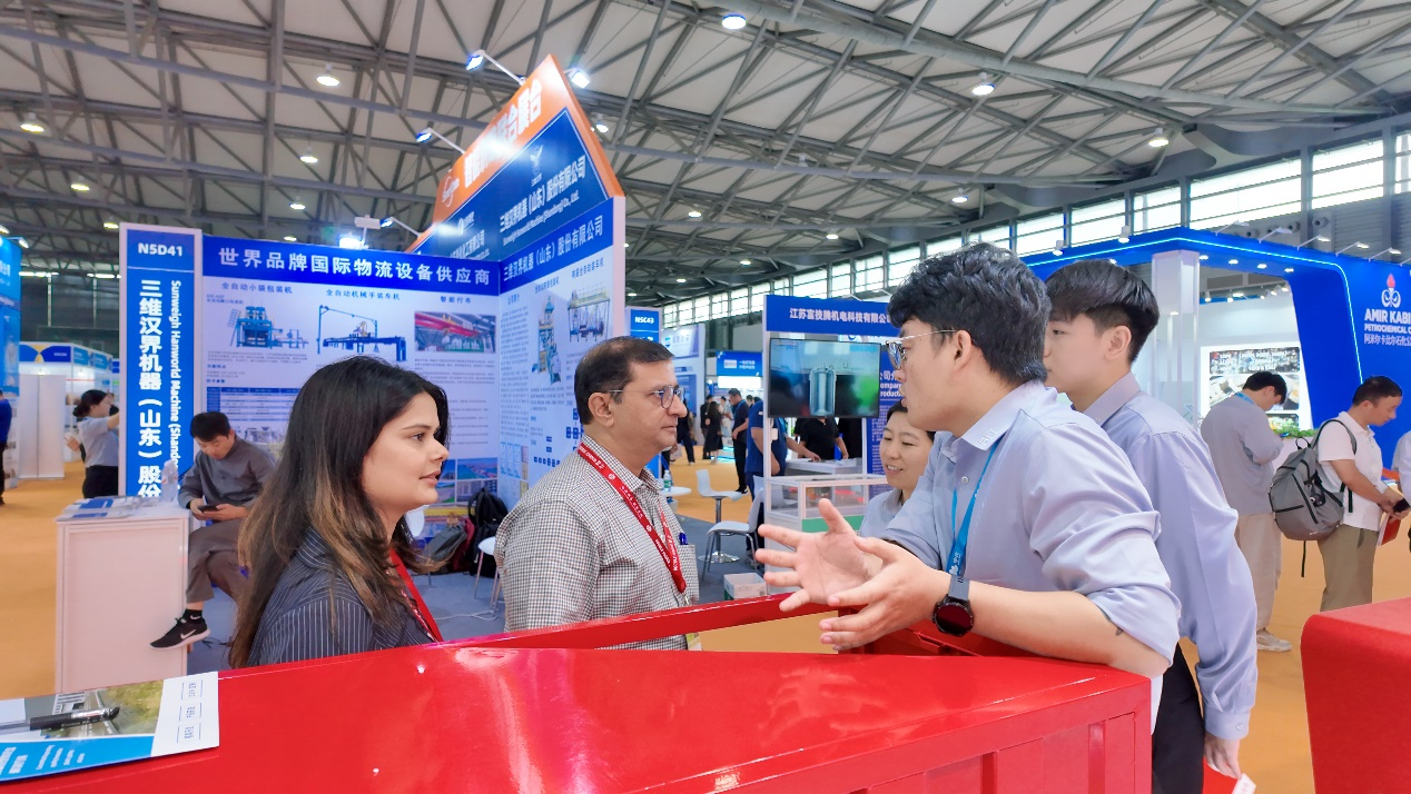 liquid-flexitank-4.png liquid-flexitank-4.png